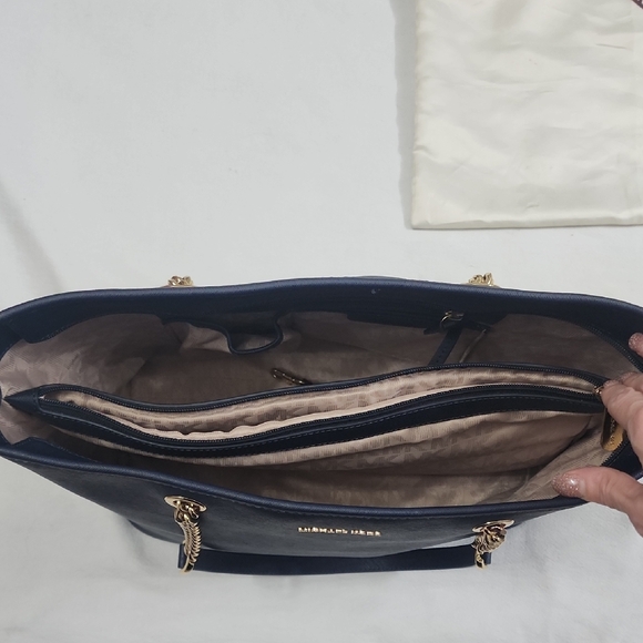 Michael Kors Jet Set Dark Blue Tote with Gold Accents And Dust Bag - Picture 4 of 6